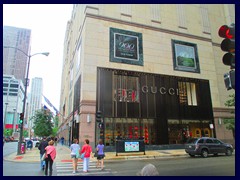 Magnificent Mile 008 - 900 N Michigan Shops